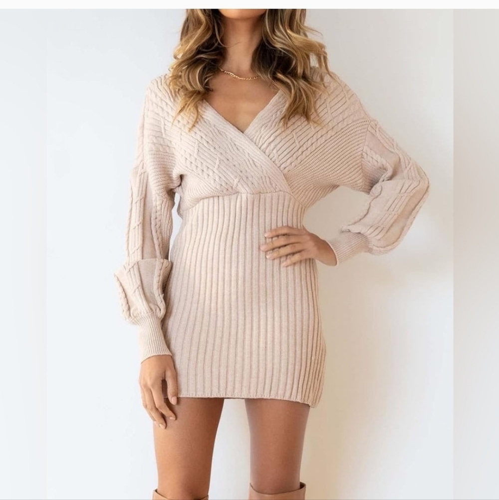 Elegant Cream V Neck Knit Pullover Sweater Dress Medium